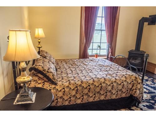1 queen bed