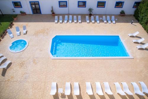  A02 - 1 Bed Apartment with Pool in Lagos