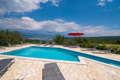 Holiday apartment Angelina with Seaview and swimming pool - Apartment - Sužan