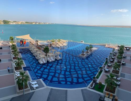 Royal M Hotel & Resort Abu Dhabi - Photo 8 of 85