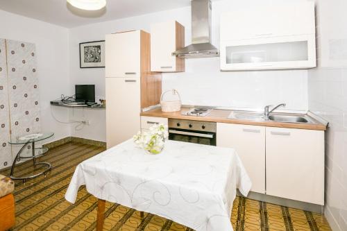  Apartments Misura - peaceful location @ Rabac in Rabac