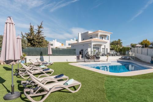  Villa Arina, Unterkunft in Porches