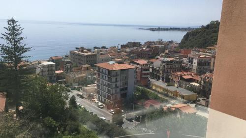 Casa, Mare-Etna-Taormina