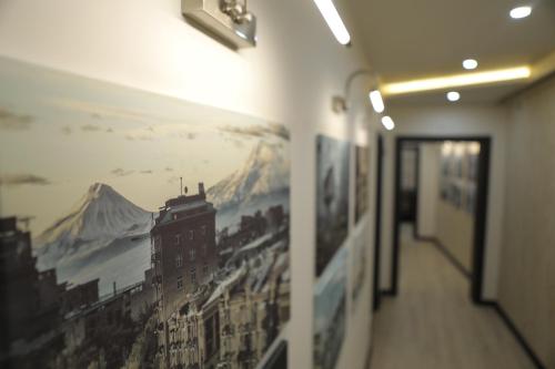 4Room Hotel - image 3