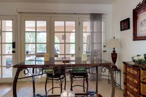 Sunny Palm Springs Retreat Permit# 58428 in Palm Springs, USA