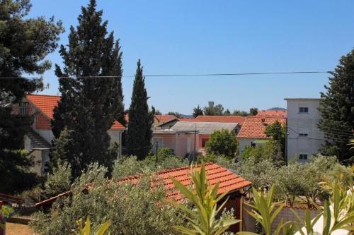 Apartments with a parking space Vodice - 4172 - image 11