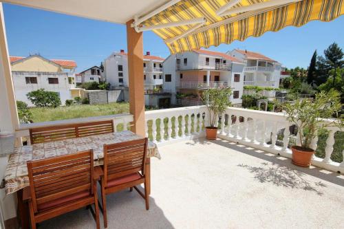 Apartments with a parking space Vodice - 4172 - image 6