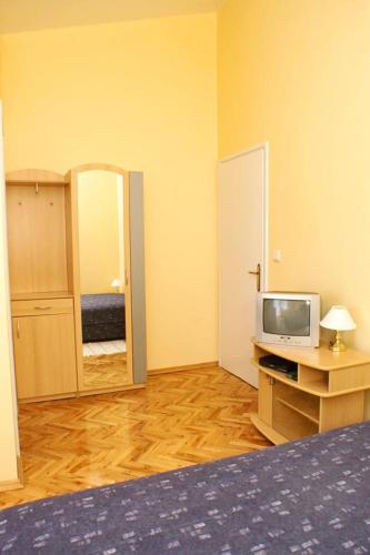 Apartments with a parking space Vodice - 4172 - image 10