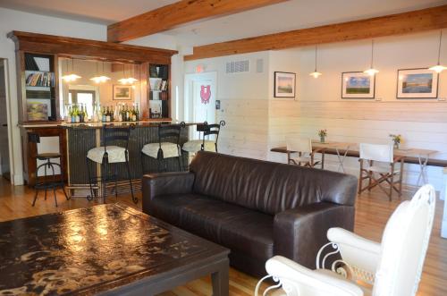 Pub/Lounge, Hotel Broad Ripple near Indiana Farmers Coliseum