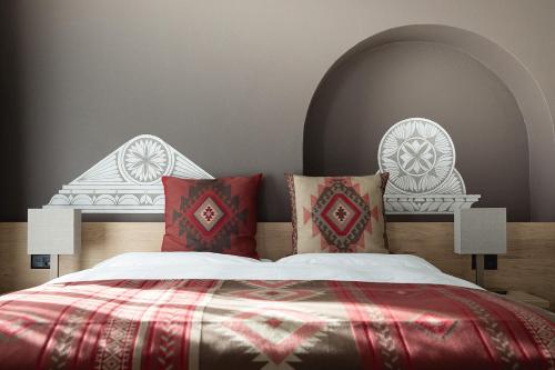 1 king bed, 1 sofa bed