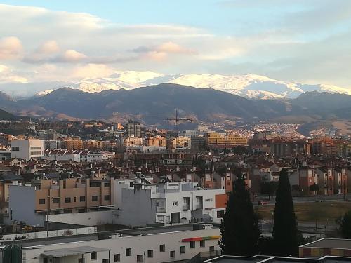  APARTAMENTO PERGAR I - 4 PERSONAS DESDE 35e-WIFI, Pension in Granada