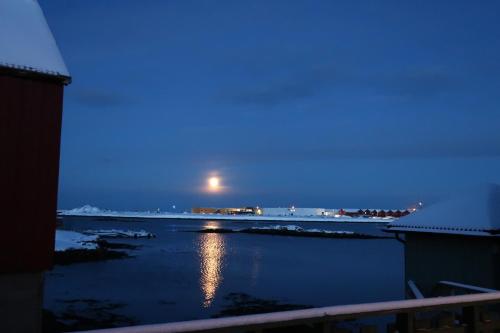 สภาพแวดล้อมโดยรอบ, Fredheimbrygga in แอนดิเนส