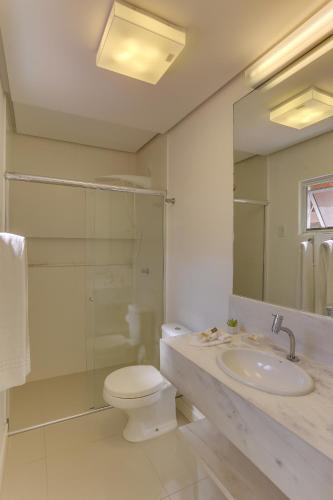 Two-Bedroom House 647 image 6