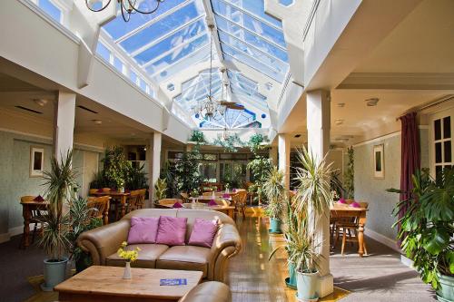 ห้องอาหาร, เดอะ คอมเมอร์เชียล (The Commercial) in เซนต์ จัสต์