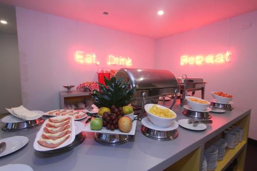 Food and beverages, Pop Art Hotel Las Colinas Manizales in Manizales