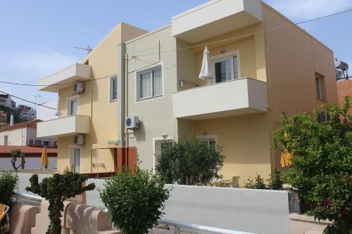  Platanias Beach Apartment in Platanias