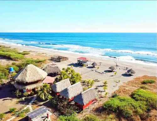 Surfing Turtle Lodge León