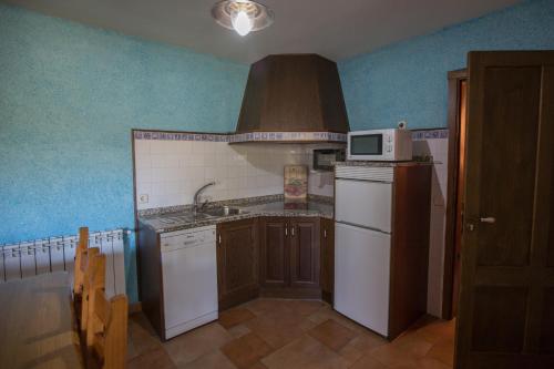 virtuve, Apartamentos Rurales Señora Clara (Apartamentos Rurales Senora Clara) in Arbancón