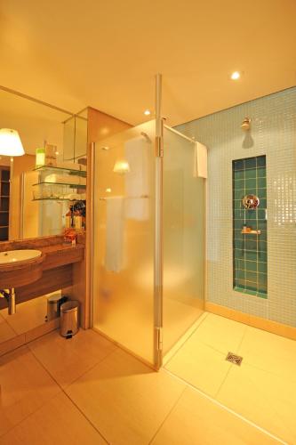 Bathroom, Peermont Metcourt at Emperors Palace Johannesburg in Johannesburg