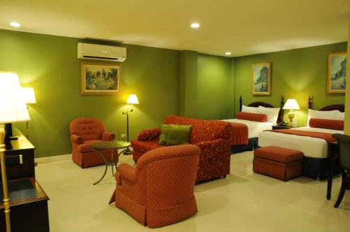 2 double beds