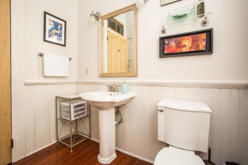 Creole Cottage Uptown - image 7