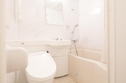 Double Room with Private Bathroom image 2