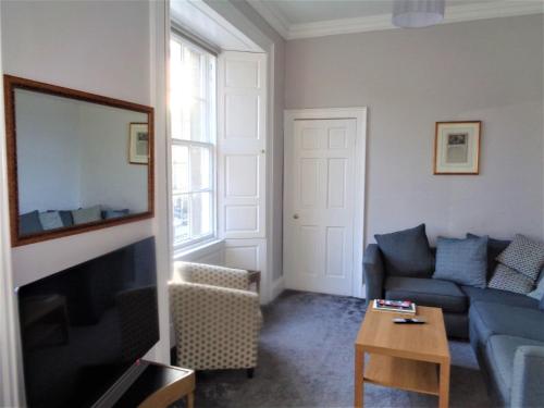 Heritage City - Central York Place Apt, Edinburgh (photo 5)
