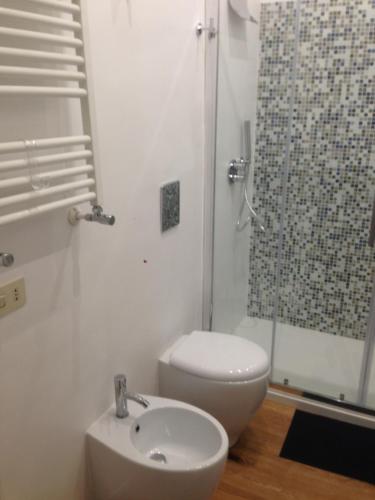the blu and green apartment, Rome (photo 10)