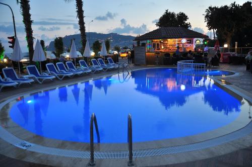 Parador Beach Hotel Parador Beach Hotel is conveniently located in the popular Alanya area. The hotel offers a high standard of service and amenities to suit the individual needs of all travelers. 24-hour front desk, exp