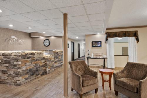 Baymont by Wyndham Belleville Airport Area Free Airport Shuttle in Belleville, USA