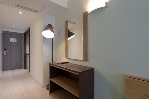Double or Twin Room image 7