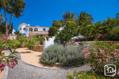 Abahana Villas Green Views - image 8