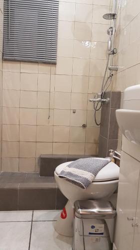 Palette Apartment Carmine - Athens Center 6 BD 3 BATH - image 8