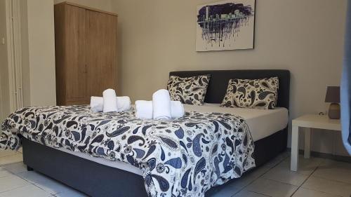 Palette Apartment Carmine - Athens Center 6 BD 3 BATH - image 9
