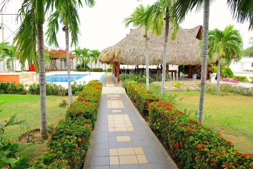 . Hotel Emerawaa