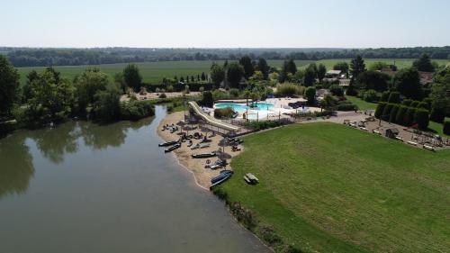 Mobil Home 4 chambres - Les Bois du Bardelet 3