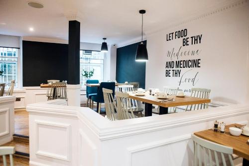 Restaurant, Argyll Hotel in West End