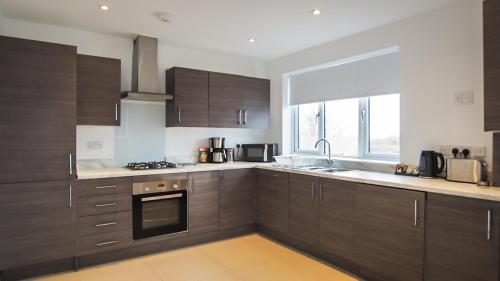 Ur City Pad - The Four Oaks House - 3 Bedrooms - 2 Bathrooms, , West Midlands