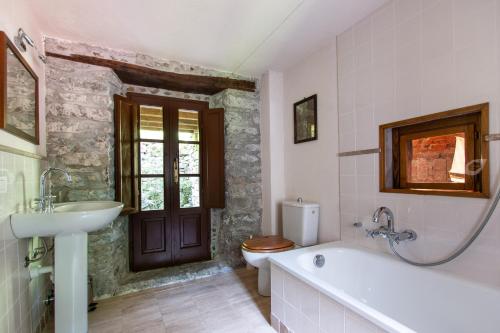 Holiday villa with pool, Mulino del Pita