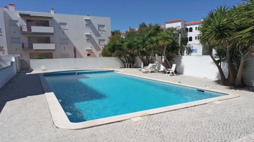  A10 - Windmill 1 Bed with Pool in Lagos