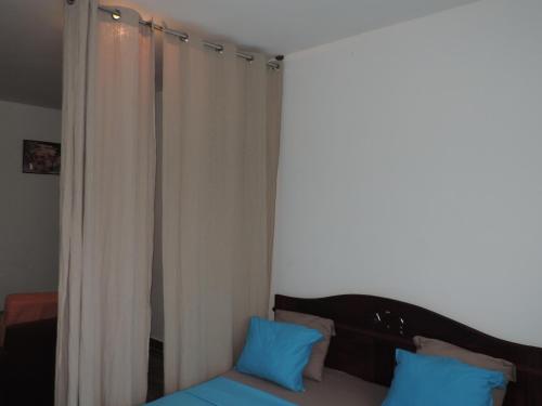 Double Room image 4