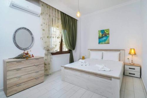 1 double bed, 1 sofa bed