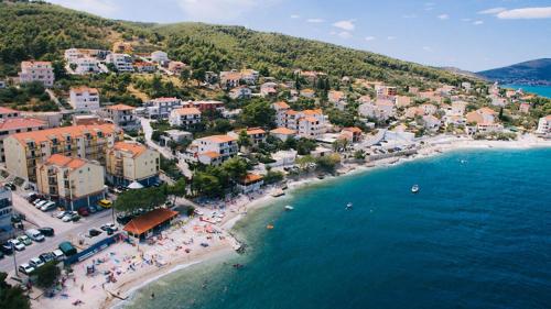 Apartment in Ciovo near beach, Trogir Over view