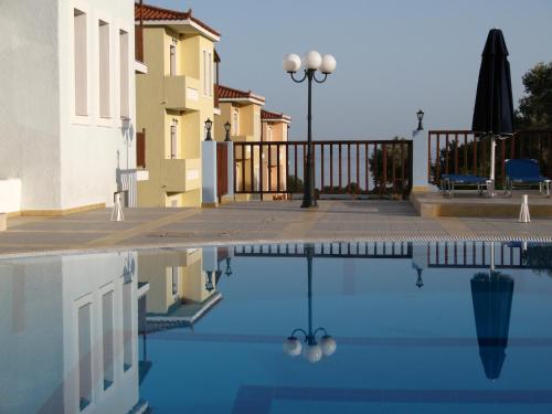 Kyma Hotel - image 2