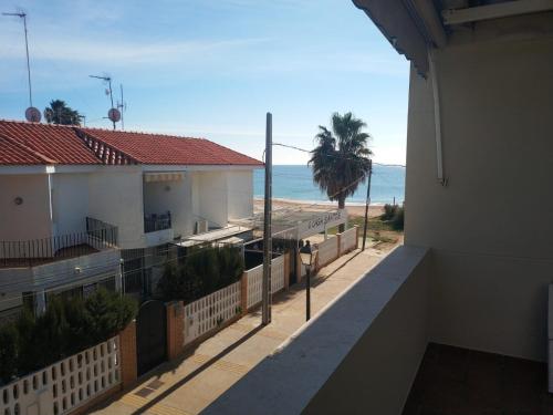 Islantilla-Apartamento con piscina y garaje en primera línea de playa