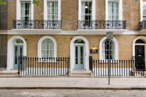 Angus Hotel, Londres