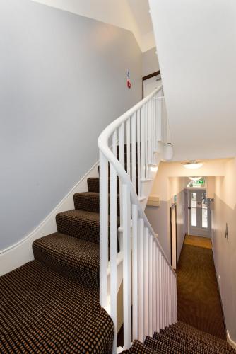 Angus Hotel - image 7