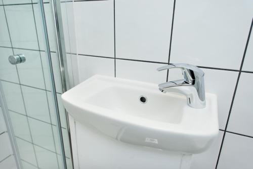 Angus Hotel - image 2