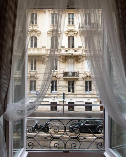 Flaminia 36 Luxury Home - image 12