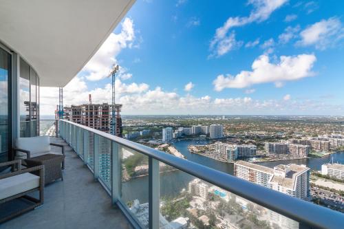 Private Ocean Condos at Hyde Beach Resort & Residences - image 4